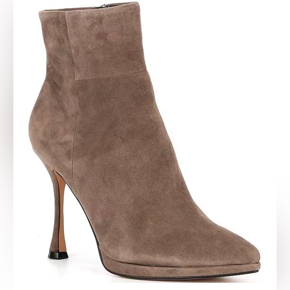 NWT Vince Camuto Boots Pitonnda Bootie Taupe NEW Heels Suede Tan NWOB Ankle Boot